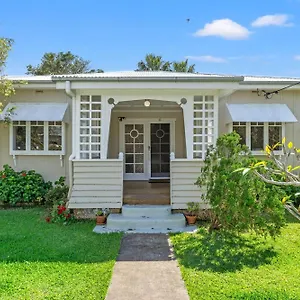 21 Carlyle Street - Holiday home Byron Bay